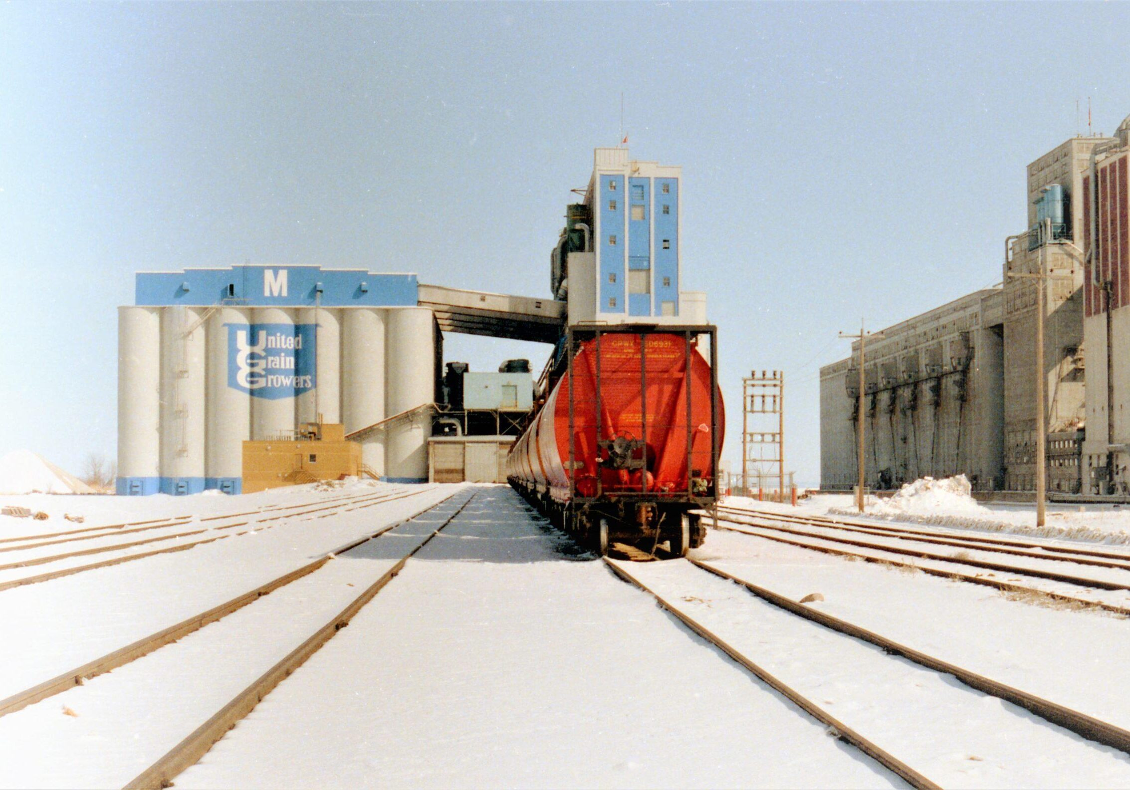 front shot of train entering the elevator