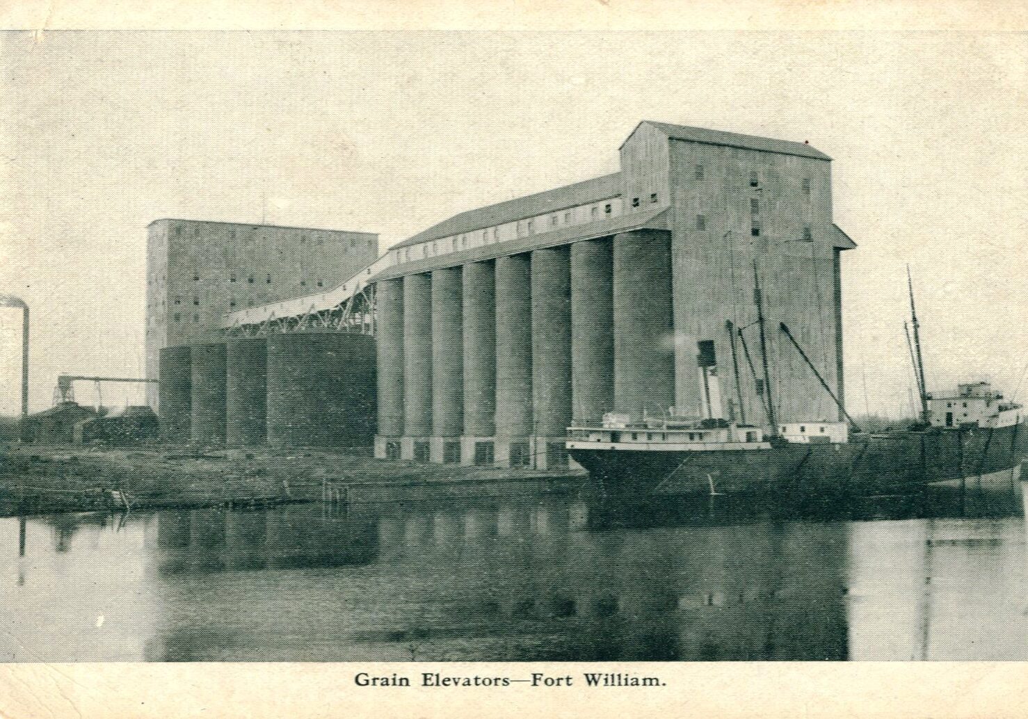 Grain Elevators Fort William_060