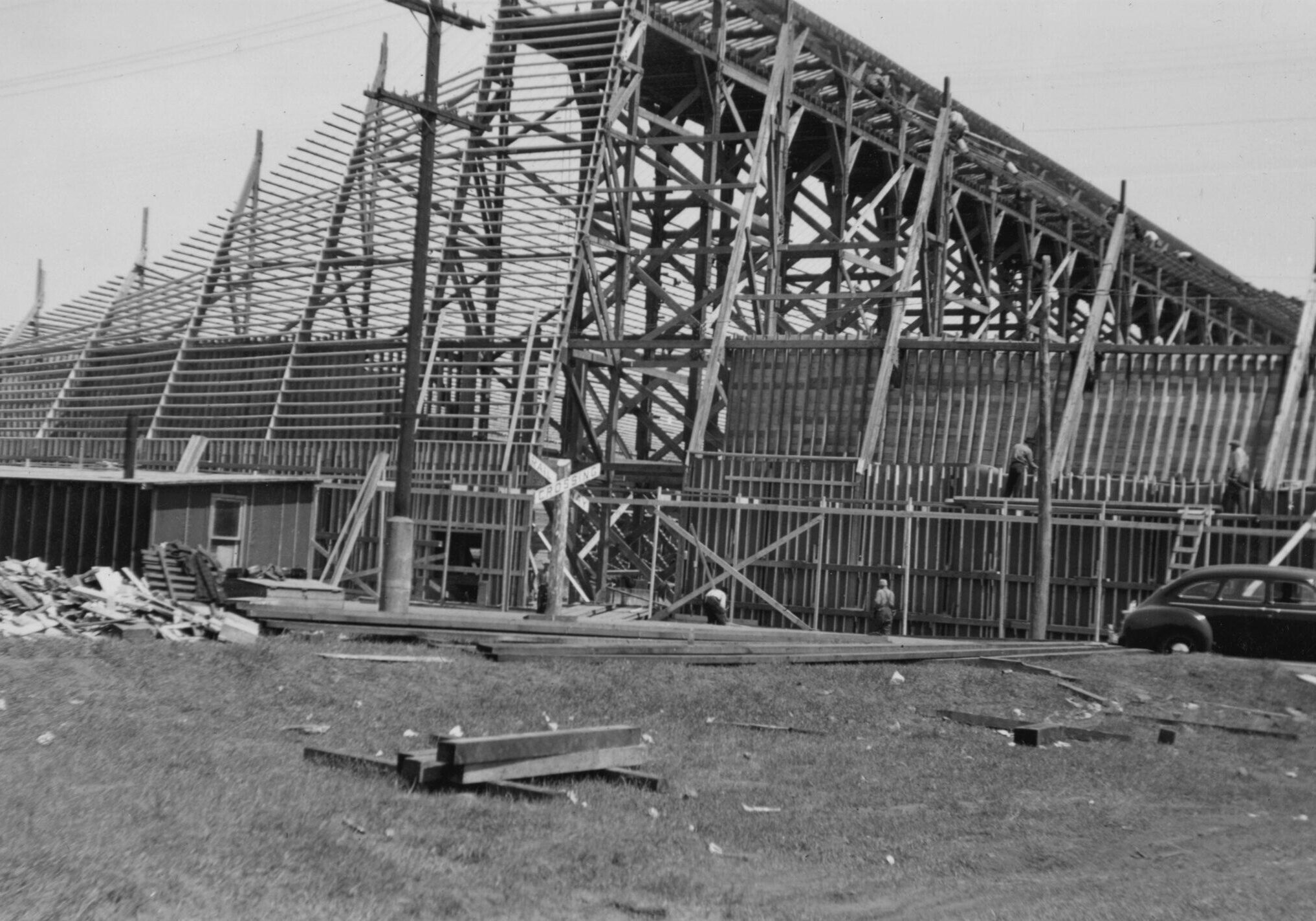 WAR DISTRESS ANNEX Framing For Roof Covering May 19, 1941 7738